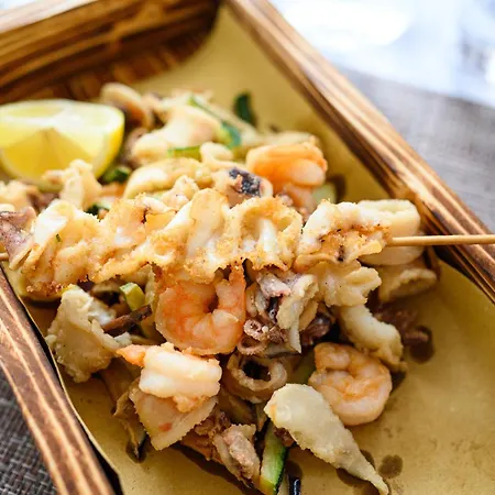 Отель De Paris 3*