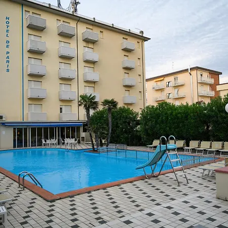 De Paris Hotel 3*
